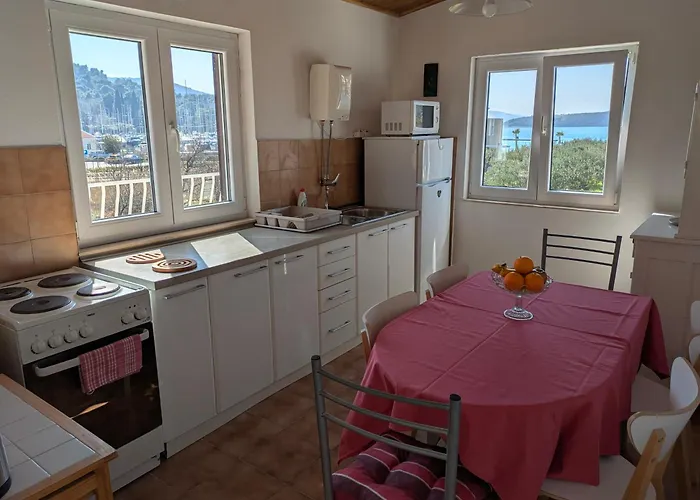Marina *